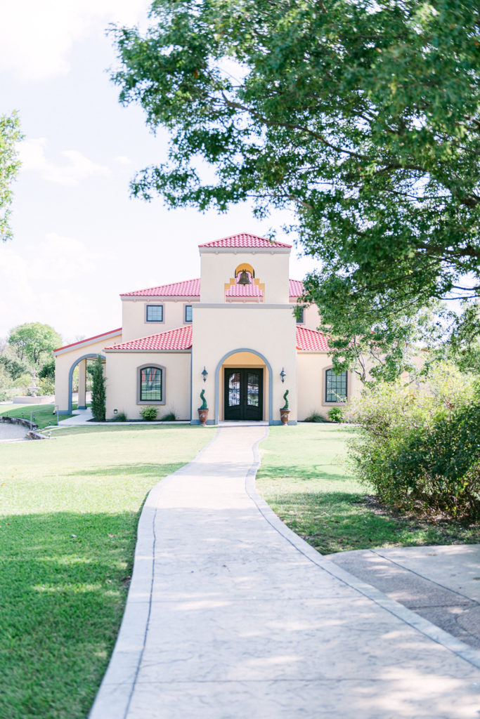 Stoney Ridge Villa wedding venue in the countryside of Fort Worth, Texas